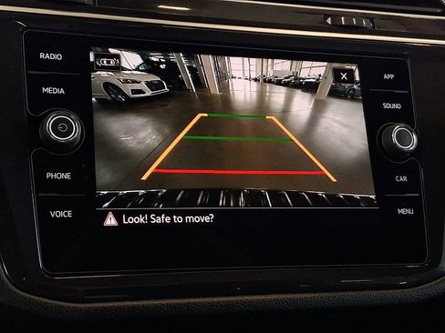 Used 2024 Volkswagen Tiguan SE R-Line image 20