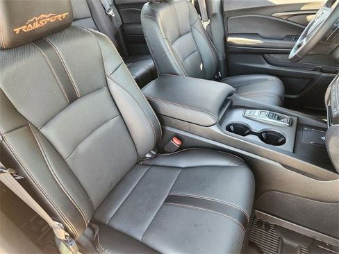 Used 2025 Honda Ridgeline TrailSport image 14