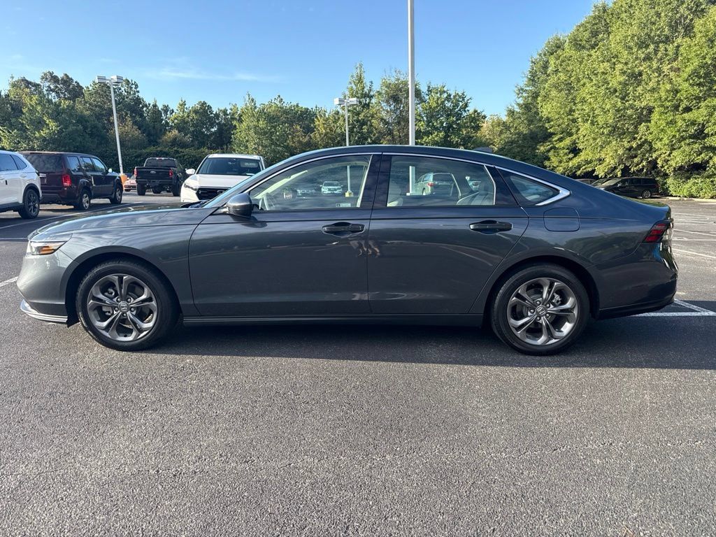 Used 2024 Honda Accord EX image 6