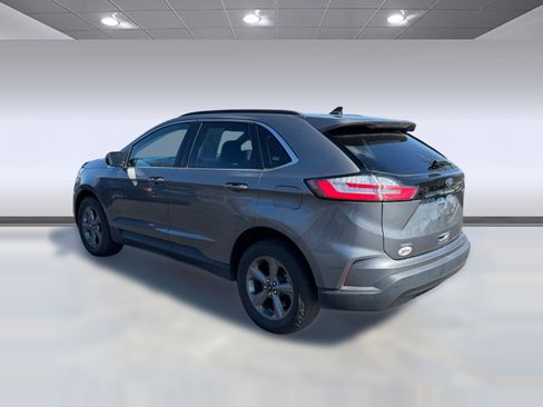 Used 2022 Ford Edge SEL w/ Sport Appearance Package image 3