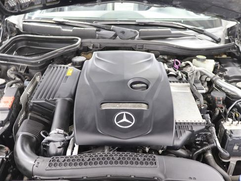 Used 2017 Mercedes-Benz SLC 300 image 31