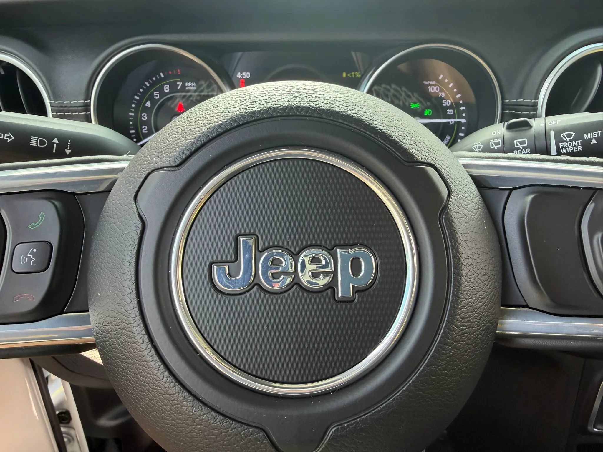 Used 2021 Jeep Wrangler Unlimited Sahara AWD/4WD image 19