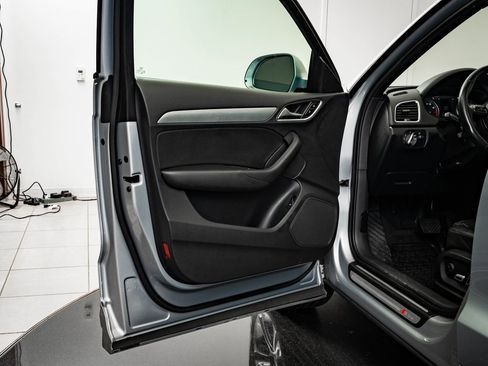 Used 2018 Audi Q3 2.0T Premium w/ Convenience Package image 27