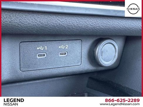 Used 2024 Nissan Rogue SV AWD/4WD image 26