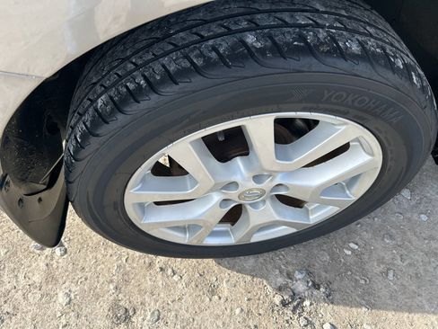 Used 2011 Nissan Rogue SV w/ SL Pkg image 10