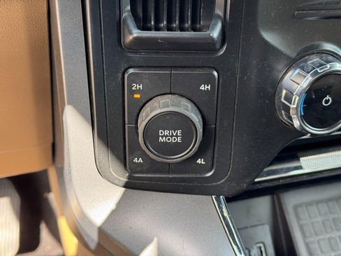 Used 2022 Ford F150 Lariat w/ Equipment Group 502A High image 22