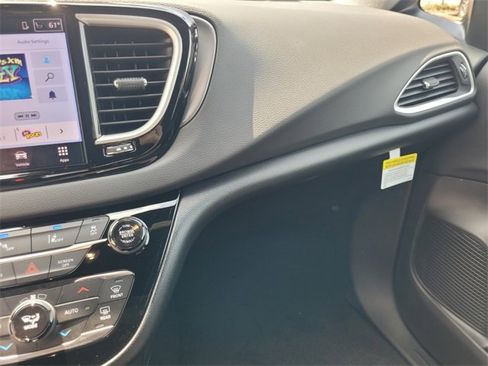 New 2026 Chrysler Voyager LX image 25