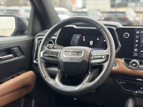 Used 2023 GMC Canyon AT4 w/ AT4 Premium Package image 13