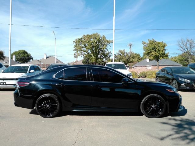 Used 2023 Toyota Camry XSE FWD image 5