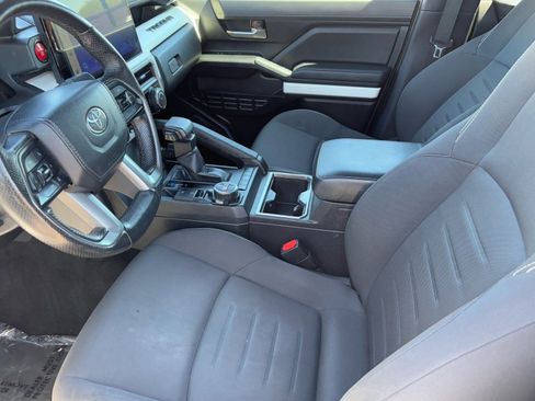 Used 2024 Toyota Tacoma TRD Off-Road image 17