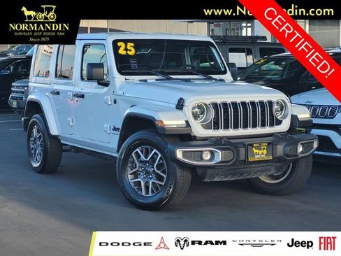 Certified 2025 Jeep Wrangler Unlimited Sahara AWD/4WD image 1