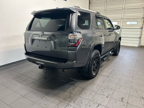 Used 2021 Toyota 4Runner SR5 Premium w/ Moonroof Package AWD/4WD image 3