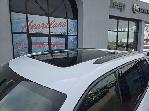 New 2026 Jeep Grand Cherokee Limited image 19