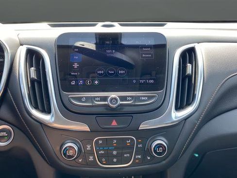 Used 2019 Chevrolet Equinox Premier AWD/4WD image 12
