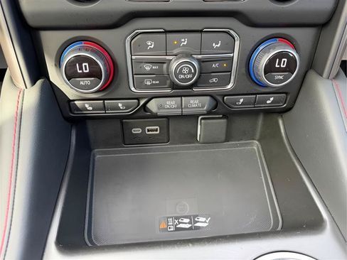 Used 2022 Chevrolet Tahoe RST w/ Sport Performance Package RWD image 50