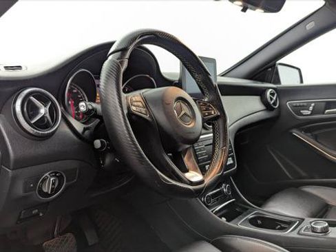 Used 2018 Mercedes-Benz CLA 250 image 23