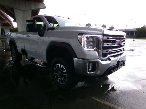 Used 2022 GMC Sierra 3500 SLE w/ SLE Convenience Package AWD/4WD image 4