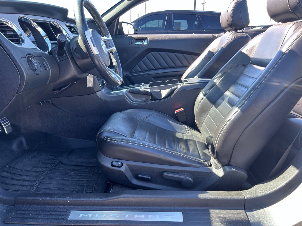Used 2013 Ford Mustang Premium RWD image 14