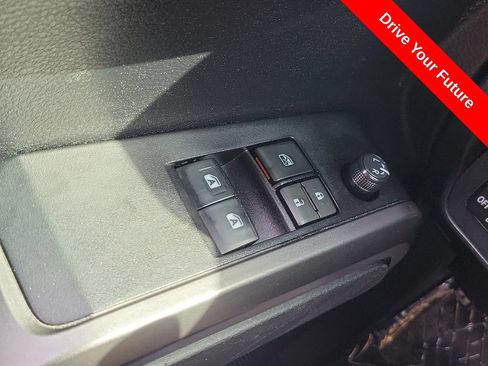 Used 2022 Toyota Tacoma TRD Sport w/ TRD Premium Sport Package RWD image 16