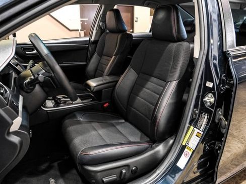 Used 2017 Toyota Camry SE FWD image 40