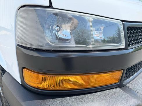 Used 2021 Chevrolet Express 2500 RWD image 11