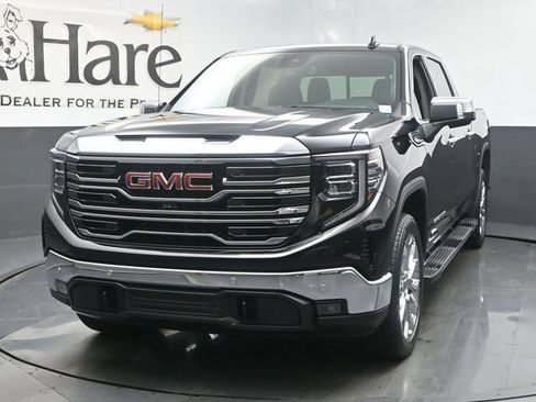 Used 2023 GMC Sierra 1500 SLT w/ SLT Premium Plus Package AWD/4WD image 7