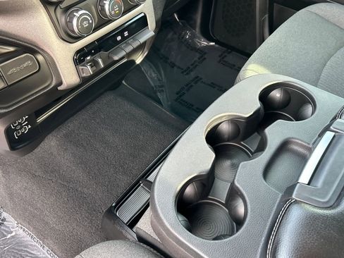 Used 2024 RAM 3500 Tradesman w/ Chrome Appearance Group image 16