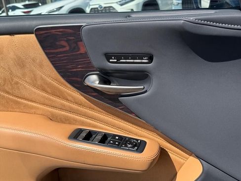 Used 2022 Lexus LS 500 w/ Interior Upgrade Package image 18