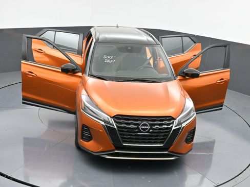 Used 2023 Nissan Kicks SR image 38