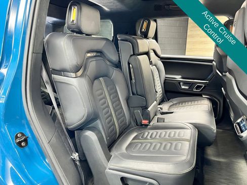 Used 2024 Rivian R1S Adventure AWD/4WD image 15