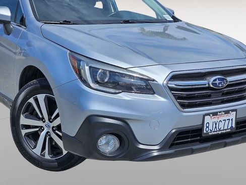 Used 2019 Subaru Outback 2.5i Limited AWD/4WD image 6