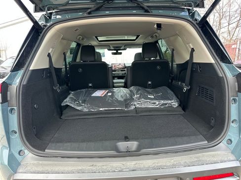 New 2026 Nissan Pathfinder SL w/ SL Premium Package AWD/4WD image 38