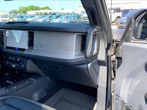 Certified 2025 Ford Bronco Outer Banks AWD/4WD image 19