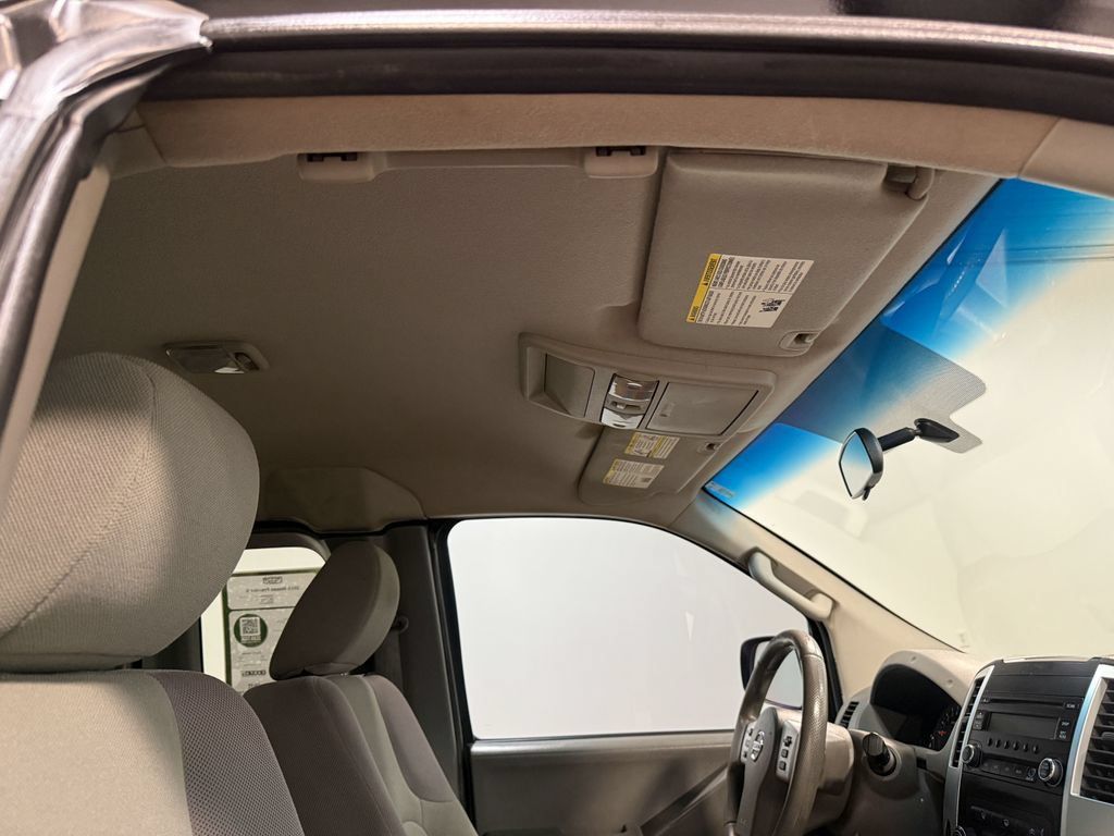Used 2015 Nissan Frontier S RWD image 17