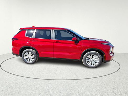 New 2026 Mitsubishi Outlander ES FWD image 8