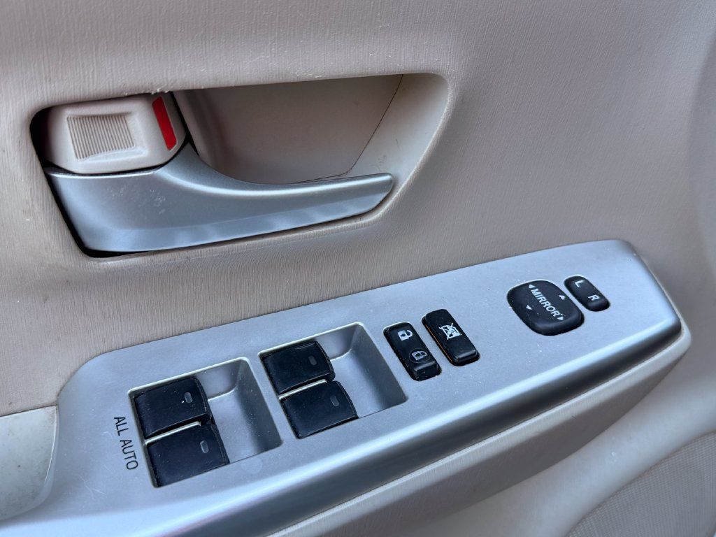 Used 2014 Toyota Prius V Three FWD image 7