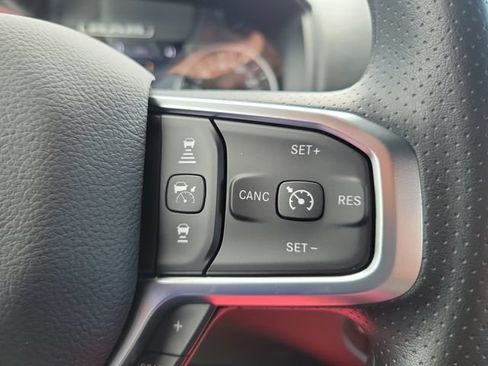 New 2026 RAM 1500 Express AWD/4WD image 18