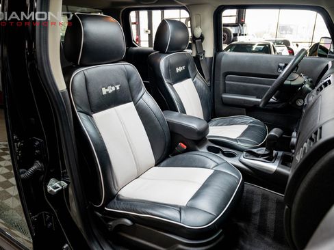 Used 2009 HUMMER H3T Alpha image 17