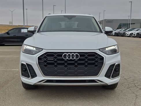 Used 2023 Audi Q5 2.0T Premium w/ Convenience Package image 10
