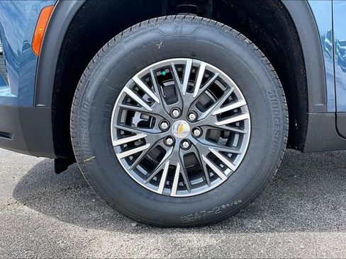 New 2026 Chevrolet Traverse LT FWD image 12
