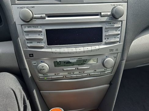 Used 2011 Toyota Camry XLE w/ XLE Extra-Value Pkg #1 FWD image 10