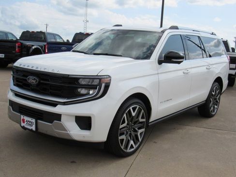 New 2026 Ford Expedition Max Platinum w/ Platinum Ultimate Package AWD/4WD image 2