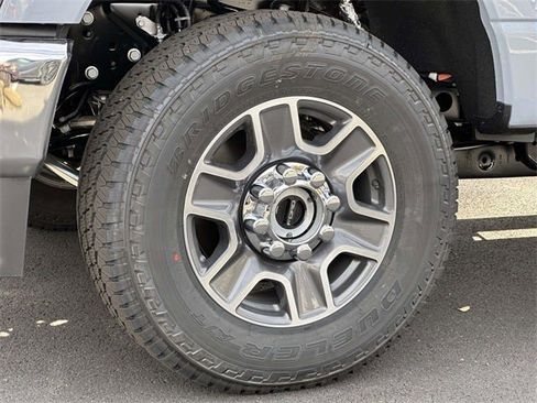 New 2026 Ford F250 Lariat w/ FX4 Off-Road Package image 7