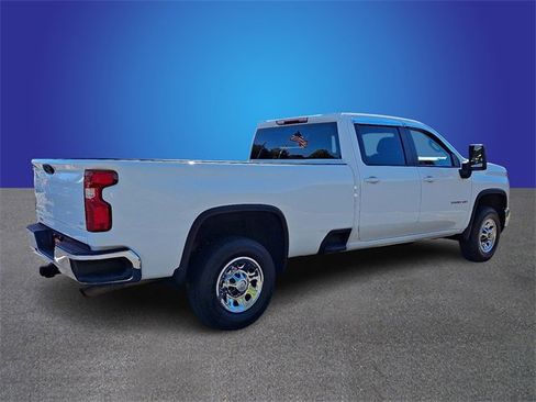 Used 2024 Chevrolet Silverado 3500 LT w/ Convenience Package image 4