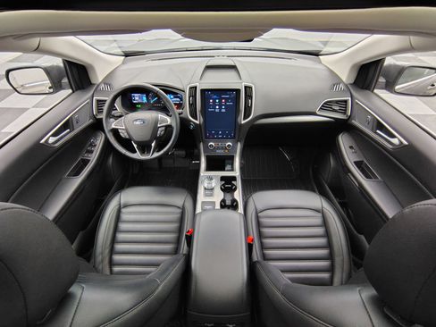 Used 2022 Ford Edge SEL w/ Convenience Package image 2