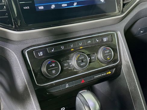 Used 2023 Volkswagen Atlas SE w/ Panoramic Sunroof Package image 14