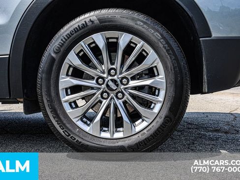 Used 2024 Cadillac XT4 Premium Luxury FWD image 16