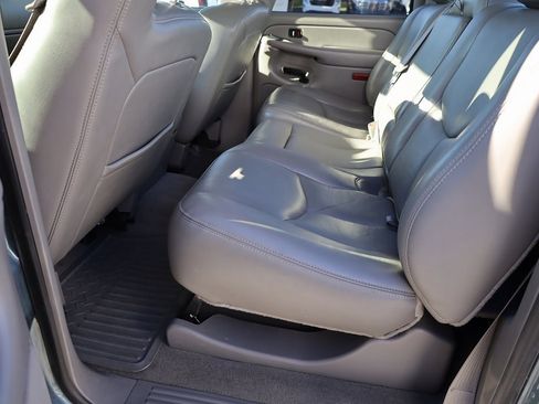 Used 2006 GMC Sierra 2500 SLT w/ Heavy-Duty Power Package image 16