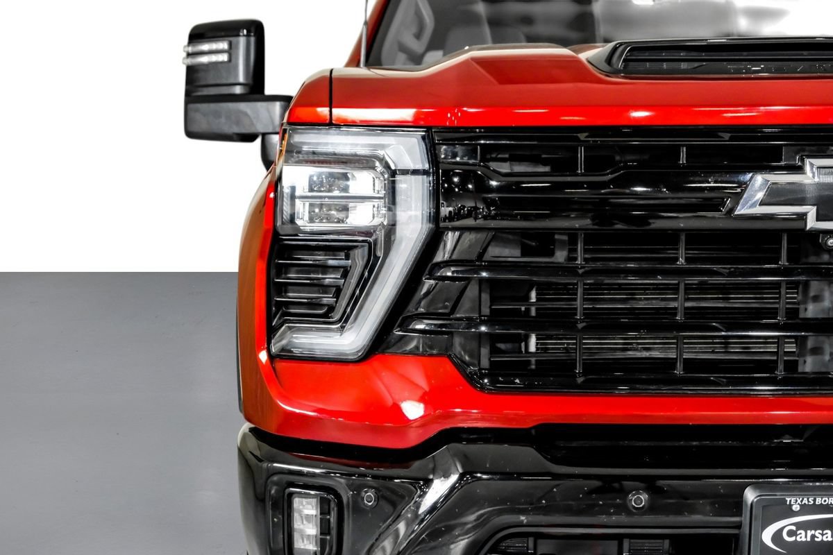 Used 2025 Chevrolet Silverado 2500 LTZ w/ LTZ Plus Package AWD/4WD image 41