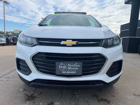 Used 2020 Chevrolet Trax LS w/ Tint and Cruise Package image 3